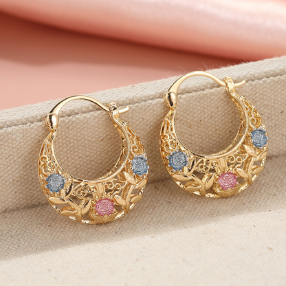 ⏰ 30 % RABATT – Nur für kurze Zeit ✨Vergoldete Halbmond-Creolen mit Blumenemaille 🌙✨ Elegante Handarbeit mit femininem Design